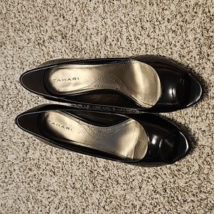 Tahari peep toe heels. 8.5